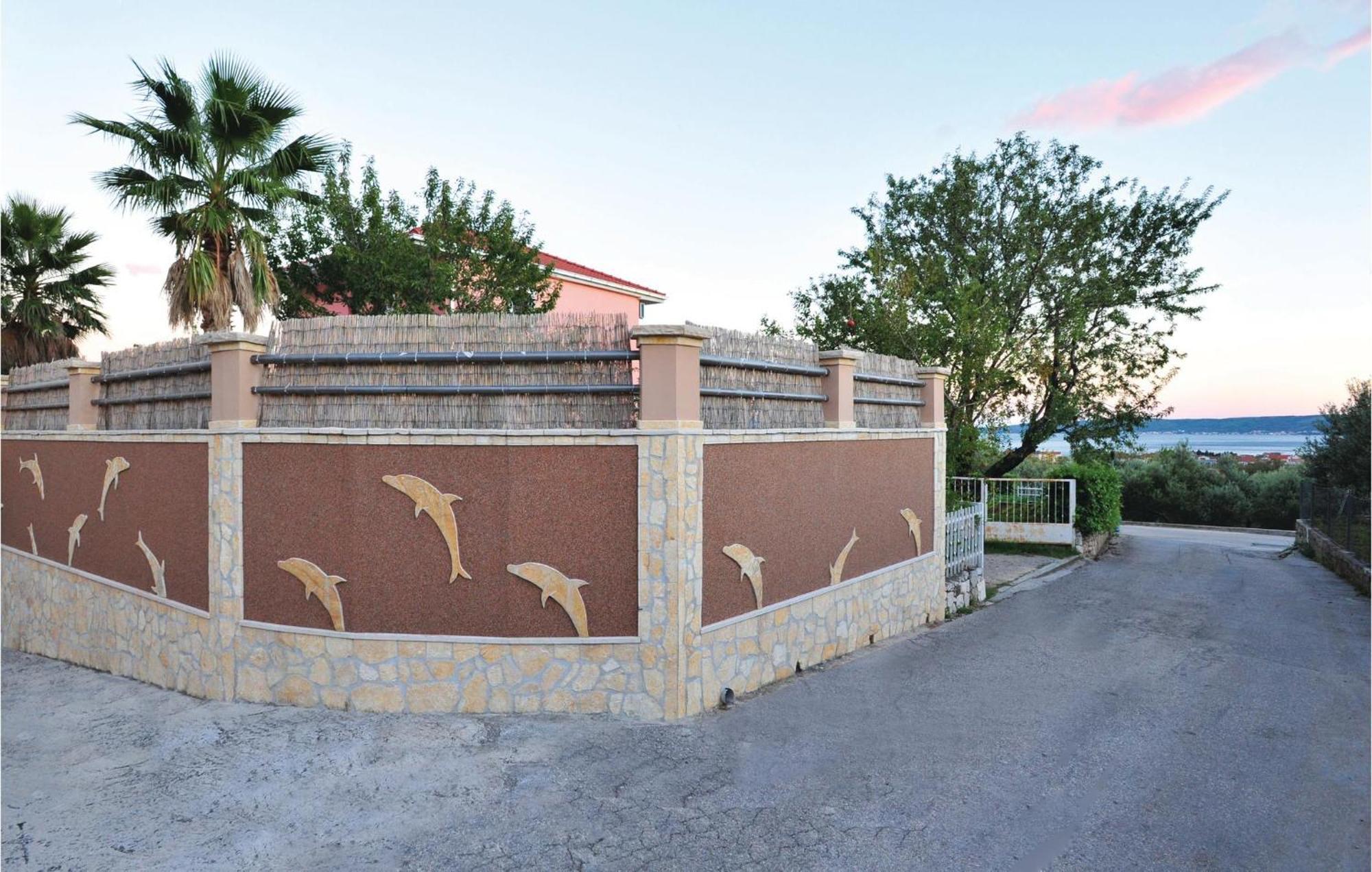 Amazing Home In Kastel Stari With House Sea View Kastela Ngoại thất bức ảnh