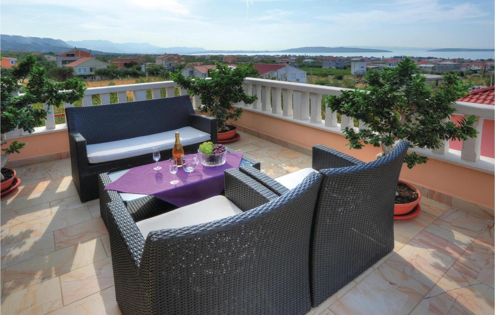 Amazing Home In Kastel Stari With House Sea View Kastela Ngoại thất bức ảnh